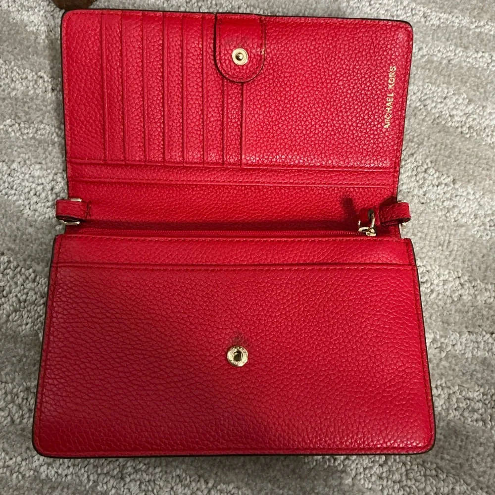 Michael Kors Leather Wallet with removable (Red Braided/Custom Faux Pearl chain - Picture 3 of 14